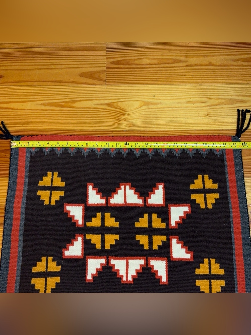 VINTAGE NAVAJO RUG - Picture 9 of 12